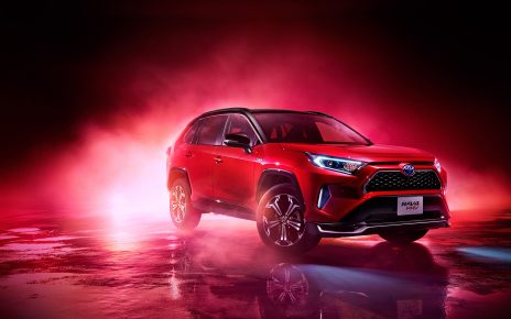 トヨタ　RAV4　PHV